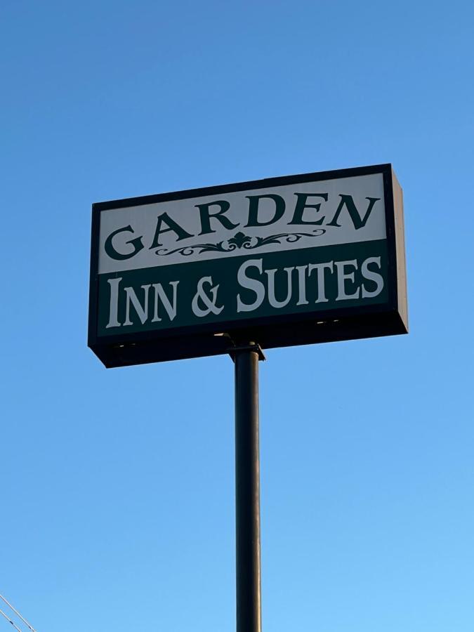 Garden Inn & Suites Metter Bagian luar foto