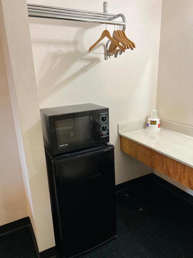 Garden Inn & Suites Metter Bagian luar foto